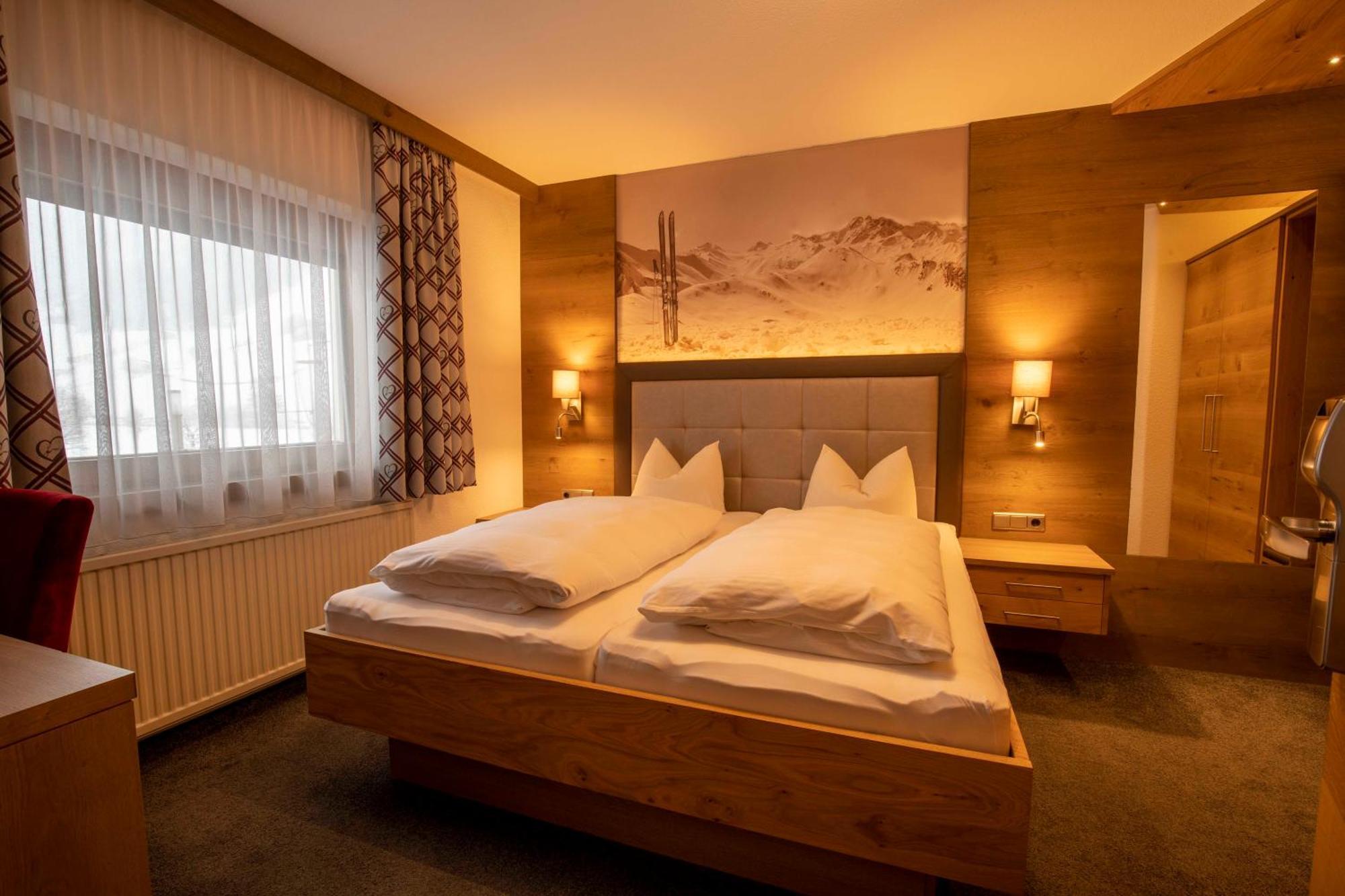 Gidis Hof Hotel Ischgl Bagian luar foto