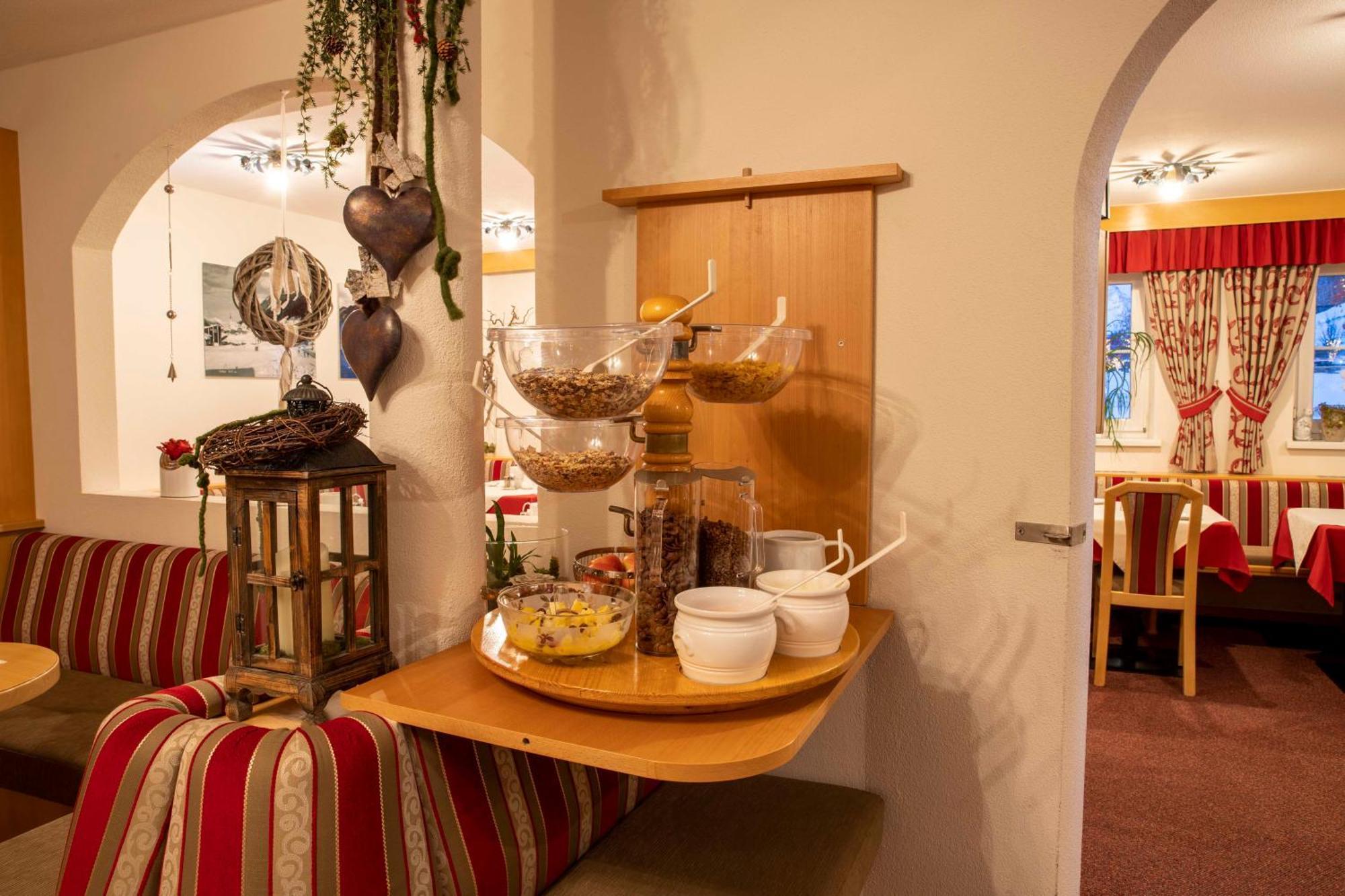 Gidis Hof Hotel Ischgl Bagian luar foto